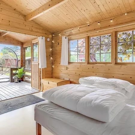 Dom wakacyjny Lovely In With Kitchen *